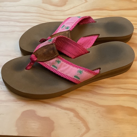 Eliza B pink palm tree flip flops - Picture 3 of 4